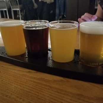Harpoon Brewery - Specialty beer flight - Breweries Near Me - Boston, Massachusetts Harpoon Brewery - Specialty beer flight - Breweries Near Me - Boston, Massachusetts
