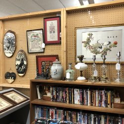 Beaver Creek Antique Market - BOOTH KGS-PANGUR BAN COLLECTIONS #beavercreekantiquesmarket #antiques #hagerstown #collectibles #vintage #washingtondc #frederickmd