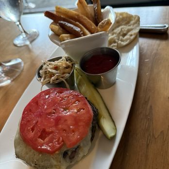 Restaurant Serenade - Burger & Fries - American Near Me - Chatham, New Jersey Restaurant Serenade - Burger & Fries - American Near Me - Chatham, New Jersey