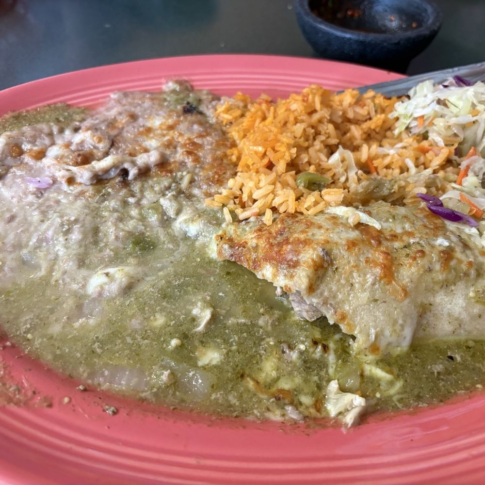 La Flor De Mexico - Everything drowning in green sauce. - Mexican Near Me - Brookings, Oregon