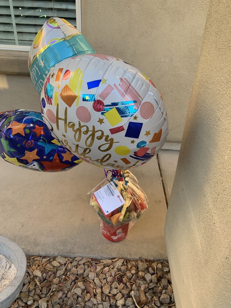 EDIBLE ARRANGEMENTS Updated June 2024 37 Photos & 45 Reviews 8520 W Desert Inn Rd, Las