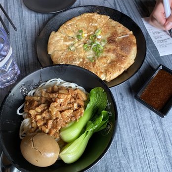 19 GOLD - Minced Pork Over Dry Noodle, Green Onion Pancake - Taiwanese Near Me - Seattle, Washington