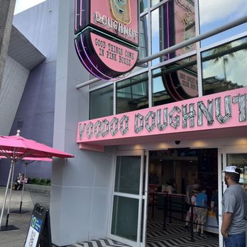 Voodoo Doughnut - Voodoo Doughnuts Outside - Bakeries Near Me - Orlando, Florida Voodoo Doughnut - Voodoo Doughnuts Outside - Bakeries Near Me - Orlando, Florida