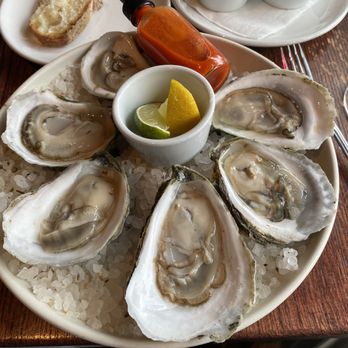 Zydeco Kitchen & Cocktails - East Coast Oysters - New American Near Me - Bend, Oregon