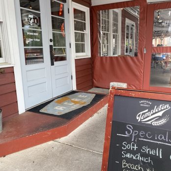 7 Acre BarnGrill - Entrance - New American Near Me - Alpharetta, Georgia
