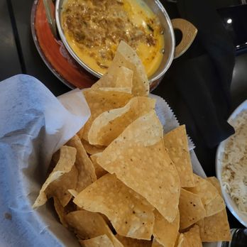 Mama Tigre - Quest with meat - Mexican Near Me - Oakton, Virginia