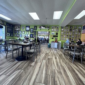 Vic's All Star Kitchen - American Near Me - Pleasanton, California