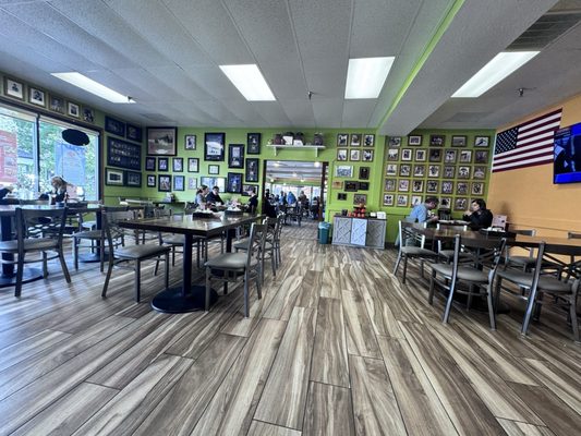Vics All Star Kitchen by null