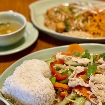 Thai Blossom - Ginger and onions minus the onions. Pad Thai in the back. - Thai Near Me - Winter Garden, Florida Thai Blossom - Ginger and onions minus the onions. Pad Thai in the back. - Thai Near Me - Winter Garden, Florida