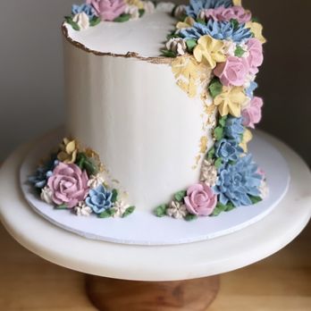 Chef Gina's Bakeshop - a cake decorated with flowers - Desserts Near Me - Akron, Ohio