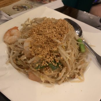 Thai Amarin - Pad Thai Noodles Dinner - Thai Near Me - Newton Corner, Massachusetts