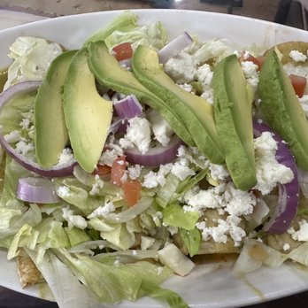 La Canoa - a salad with avocado and feta cheese - Seafood Near Me - Waukegan, Illinois