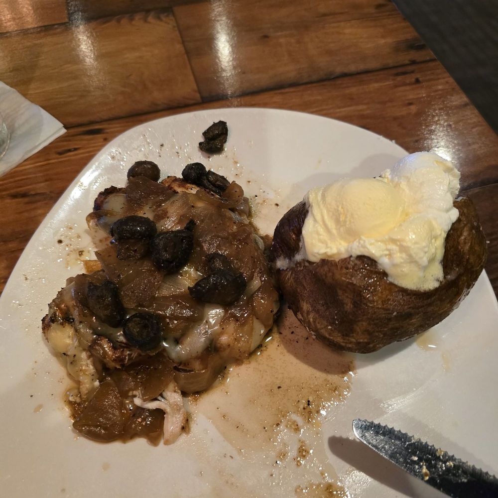 Aspen Creek Grill - Smothered Chicken - Seafood Near Me - Noblesville, Indiana