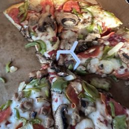 Medium supreme pan pizza Medium supreme pan pizza