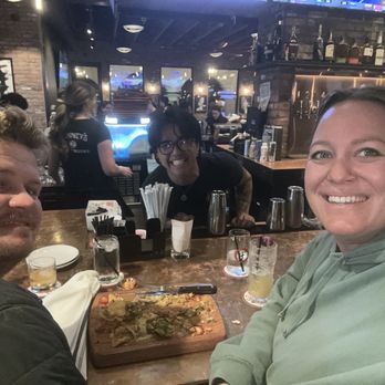 Finney's Crafthouse - Camarillo - Dinner with Parker! - New American Near Me - Camarillo, California