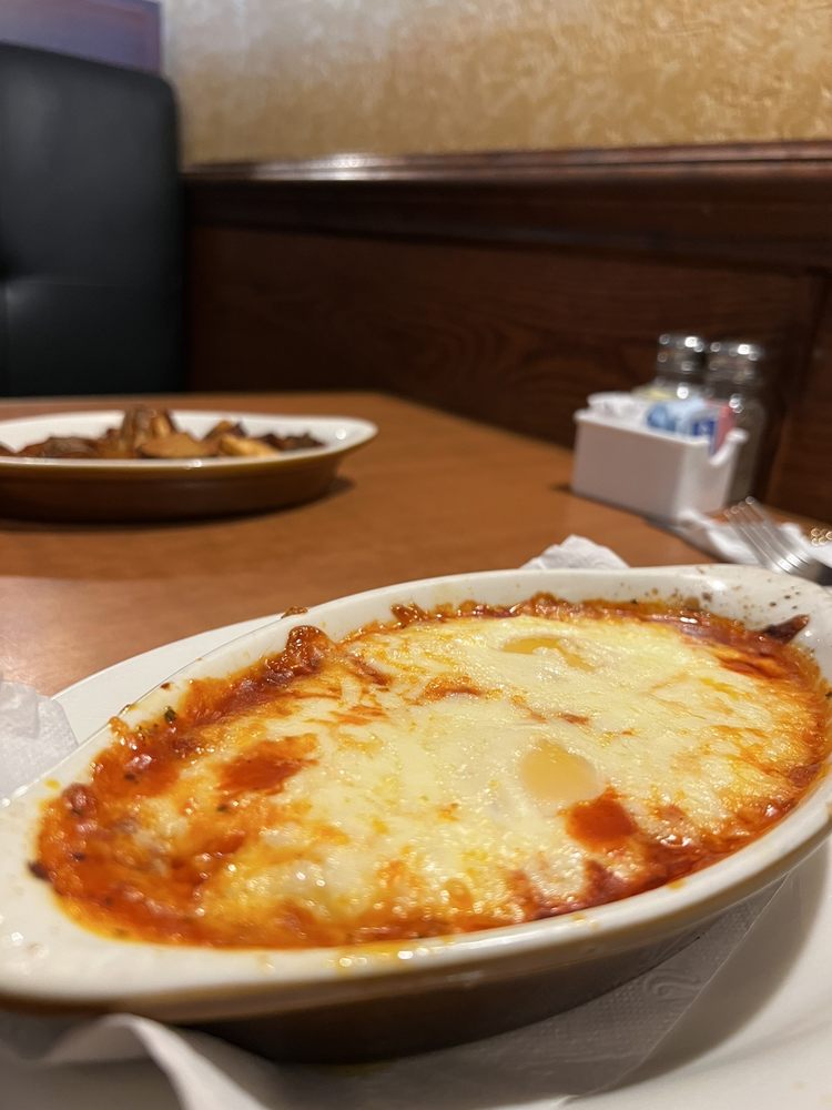 La Casa Pizzeria Restaurant