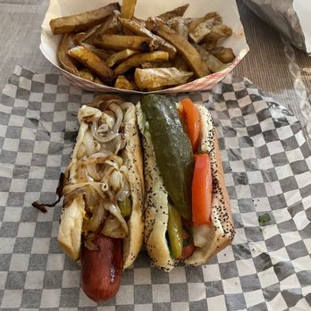 Western Avenue Dawgs - Classic dog and Polish dog with hand cut fries - Hot Dogs Near Me - Lampasas, Texas Western Avenue Dawgs - Classic dog and Polish dog with hand cut fries - Hot Dogs Near Me - Lampasas, Texas