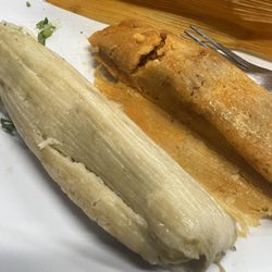 Tacos El Norte - Chicken and pork tamales