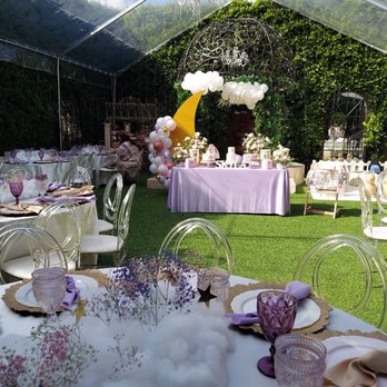 Noteworthy Occasion - Cotton cloud centerpieces - Balloon Services Near Me