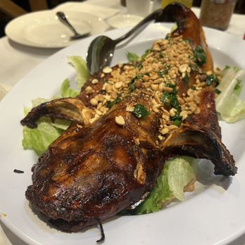 Ngoc Suong Restaurant - Ca Nuong Da Don, Medium (crispy skin catfish) - Vietnamese Near Me - Westminster, California