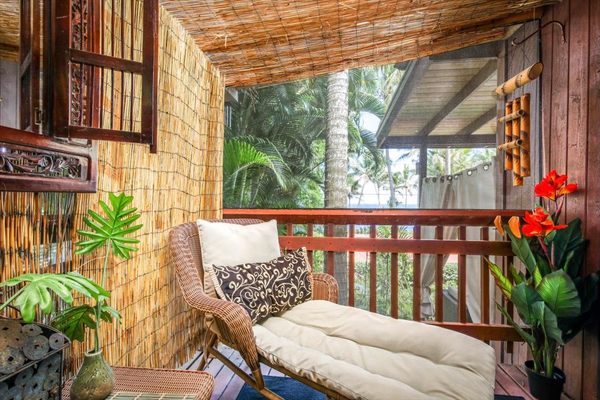The Bali House & Cottage at Kehena Beach Hawaii by null