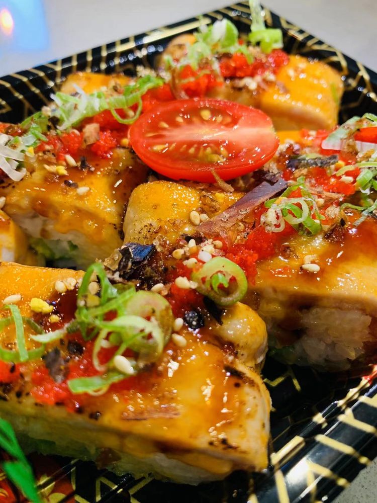 YAMI GO SUSHI Updated September 2024 15 Photos 1960 Lawrence