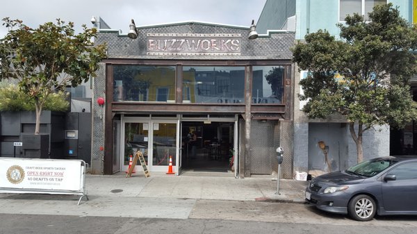 BuzzWorks by null