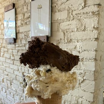 Dolcezza - Cookie batter & gianduja - Coffee & Tea Near Me - Washington, DC, District of Columbia