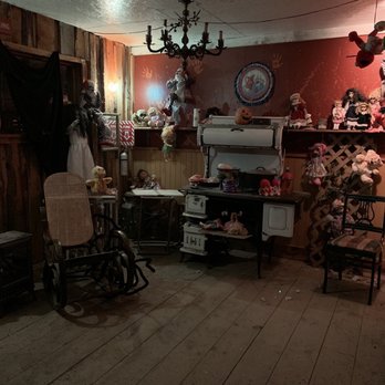 Cannamore Orchard - an old fashioned kitchen - Farmers Market Near Me - Crysler, Ontario