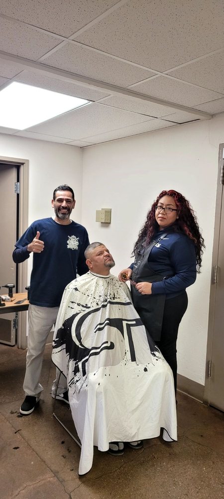 Aranda’s Barber Styling College Logo