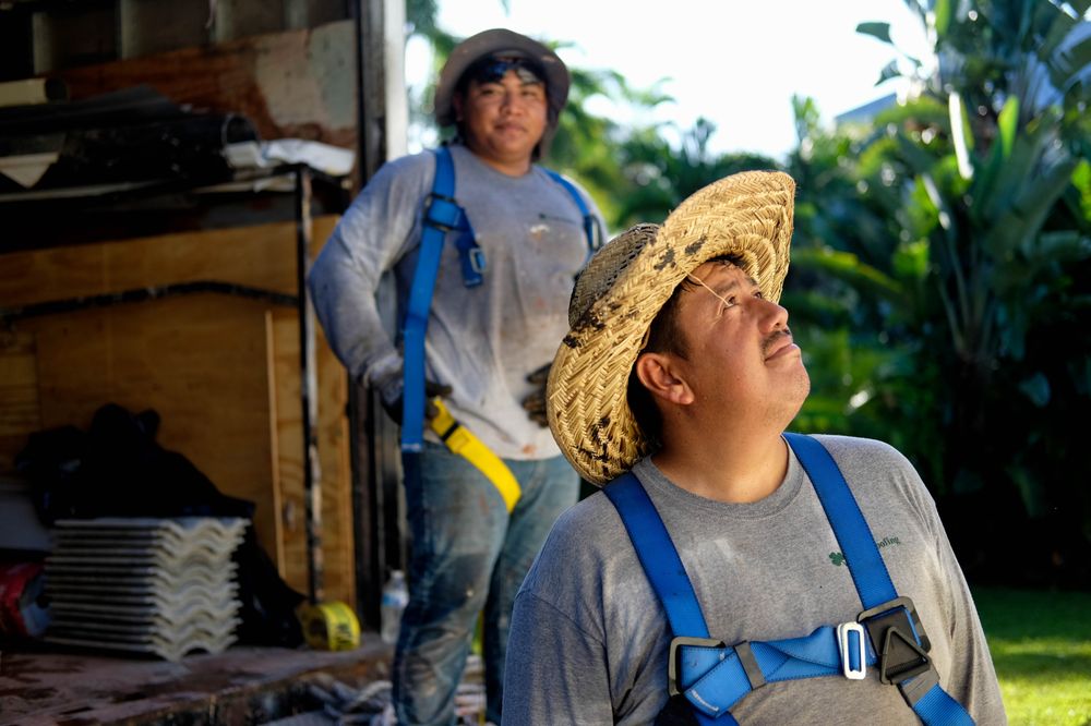 Slide of Kelly Roofing