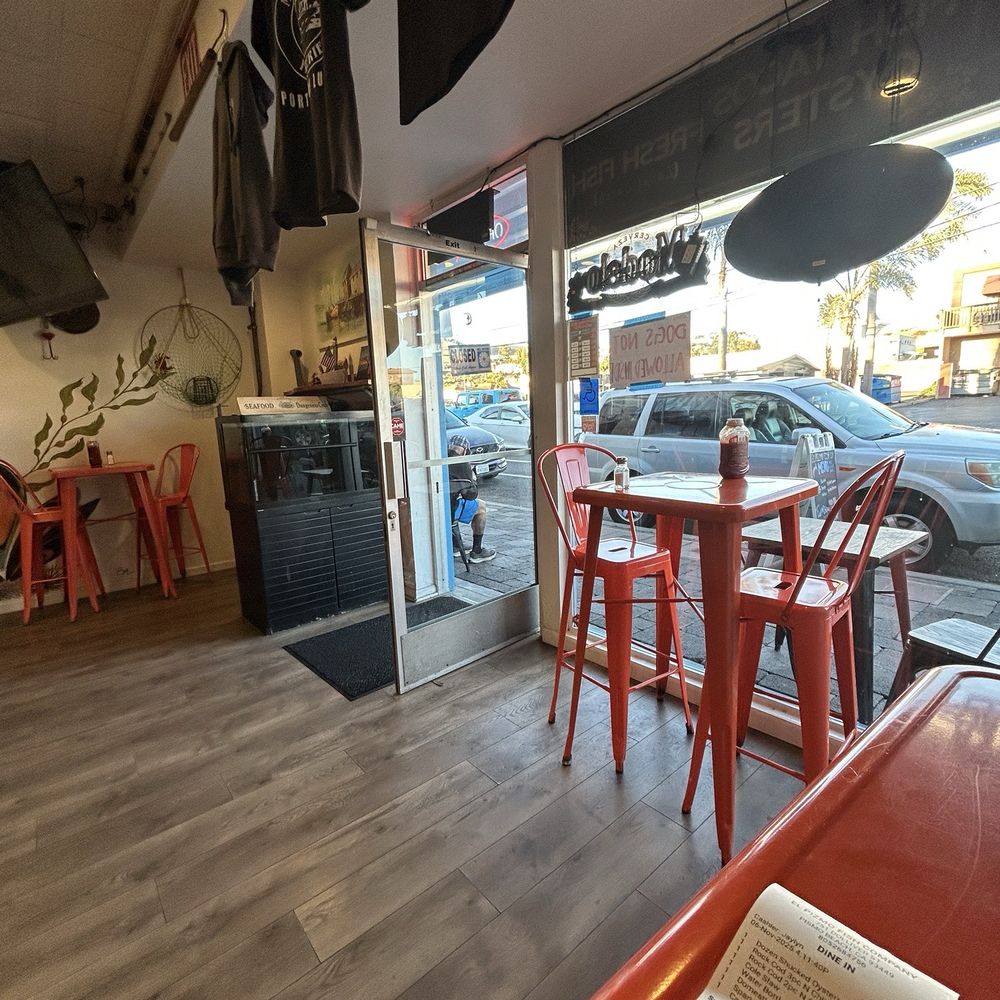El Pizmo Fish - pov interior - Tacos Near Me - Pismo Beach, California El Pizmo Fish - pov interior - Tacos Near Me - Pismo Beach, California