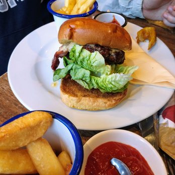 The Crown - The burger was great and fab chips - Hotels Near Me - Wells, SOM The Crown - The burger was great and fab chips - Hotels Near Me - Wells, SOM
