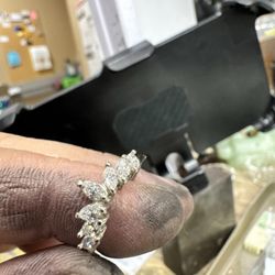 Maya Jewelry and Watch Master Repairs - Retip prongs