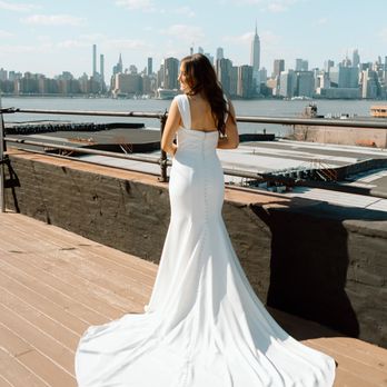 The UnRuffled Bride - Greenpoint Loft
Stephanie & Daniel
Photos by Adelaide Chantilly Photography - Wedding Planning Near Me The UnRuffled Bride - Greenpoint Loft
Stephanie & Daniel
Photos by Adelaide Chantilly Photography - Wedding Planning Near Me
