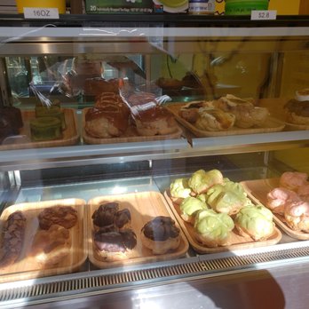 Beard Papa's - The puff shells in display - Desserts Near Me - New York, New York Beard Papa's - The puff shells in display - Desserts Near Me - New York, New York