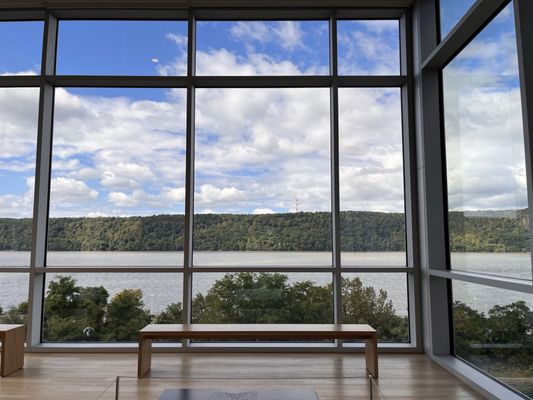 Hudson River Museum by null