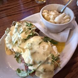 Llywelyn's Pub - Irish Breakfast Sandwich