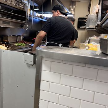Jongewaard's Bake n Broil - American Near Me - Long Beach, California