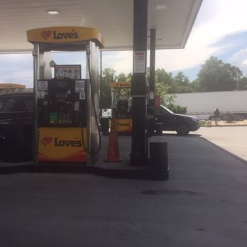 Love's Travel Stop - 16 pumps - Gas Stations Near Me - Lambsburg, Virginia