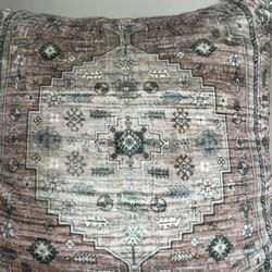 Homegoods Store - Pillow from home goods cherry hill New Jersey