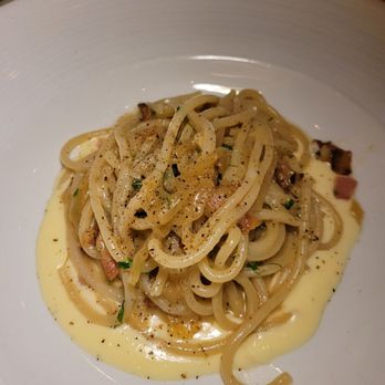 Piccolo - Santa Monica - Pici Guanciale e Cipolla, DineLA - Italian Near Me - Santa Monica, California Piccolo - Santa Monica - Pici Guanciale e Cipolla, DineLA - Italian Near Me - Santa Monica, California