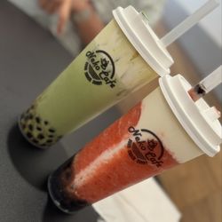 Neko Cafe - Matcha cheese foam and strawberry cheese foam