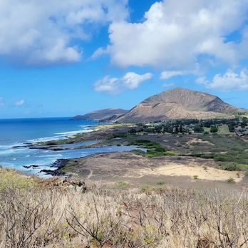 Makapu'u Point Lighthouse Trail - Hiking Near Me - Honolulu, Hawaii Makapu'u Point Lighthouse Trail - Hiking Near Me - Honolulu, Hawaii