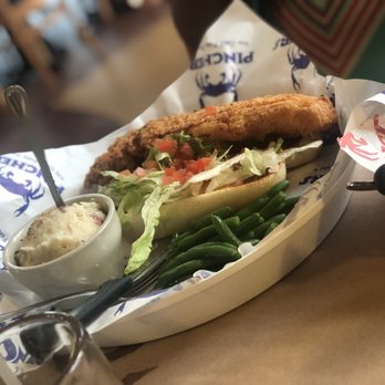 Pinchers - Big Fish Sandwich with Mashed potatoes and green beans - Seafood Near Me - Wesley Chapel, Florida Pinchers - Big Fish Sandwich with Mashed potatoes and green beans - Seafood Near Me - Wesley Chapel, Florida