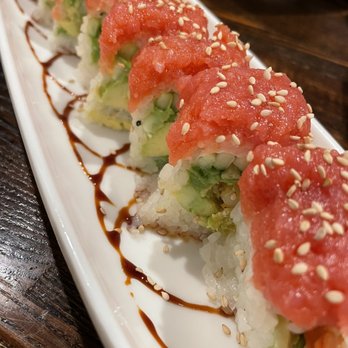 Chobop - Me Soy Horny-Cut Roll  Good simple spicy tuna roll. - Sushi Bars Near Me - Costa Mesa, California