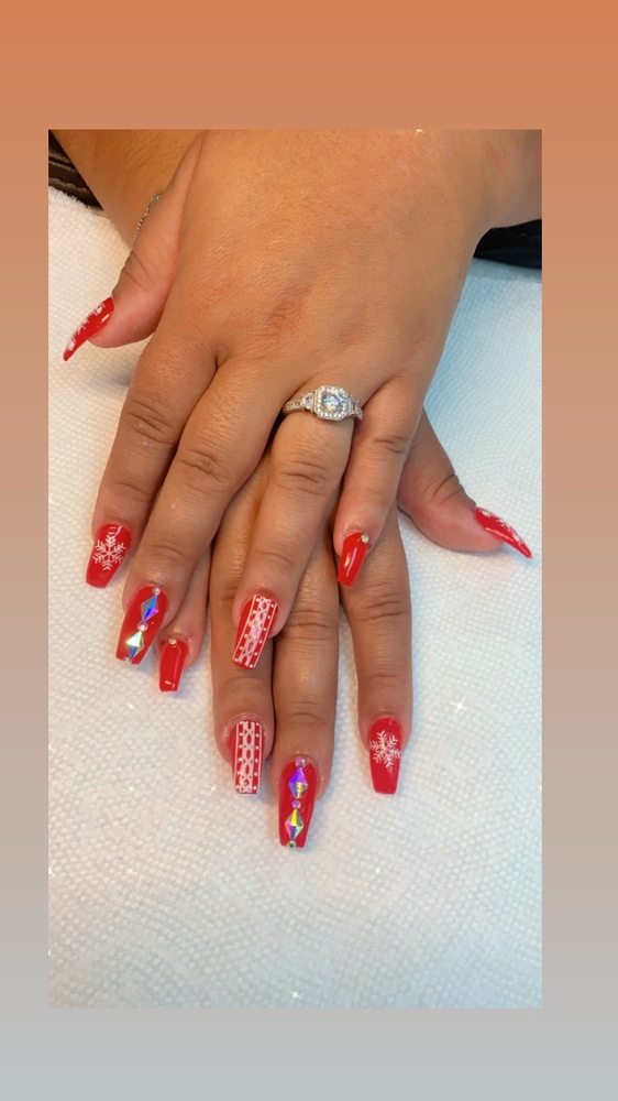 SUAVE’S NAILS Updated June 2024 1462 Lee Blvd, Lehigh Acres
