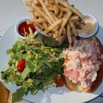 The LakeHouse - Lobster roll special - New American Near Me - Bay Shore, New York The LakeHouse - Lobster roll special - New American Near Me - Bay Shore, New York