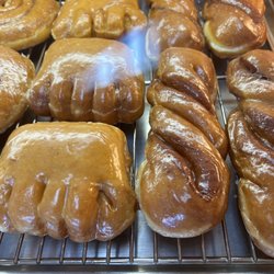 Sugary Donuts - Bear claw