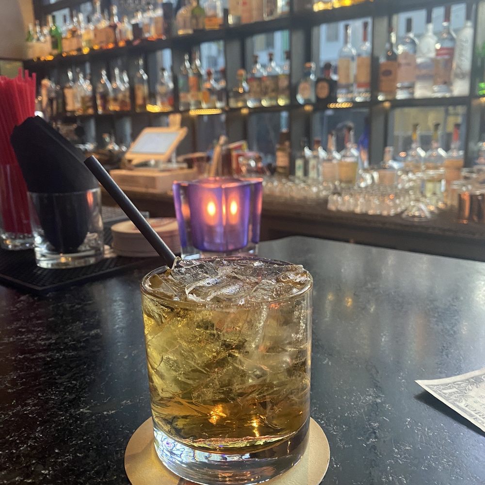 Nite Cap Bar - Makers Mark & Ginger - Bars Near Me - San Francisco, California Nite Cap Bar - Makers Mark & Ginger - Bars Near Me - San Francisco, California